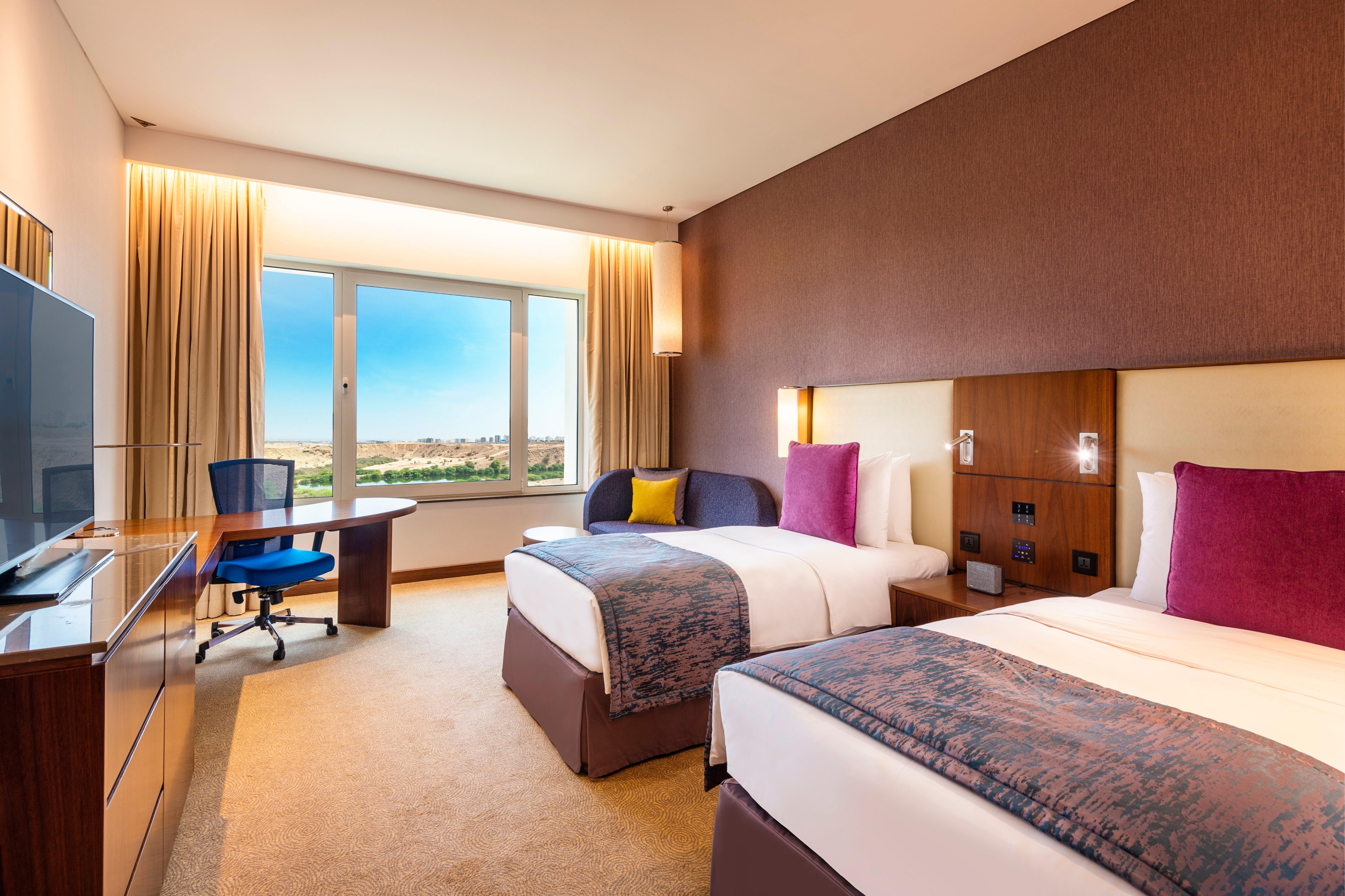 Hotel Crowne Plaza Muscat Ocec By Ihg Esterno foto