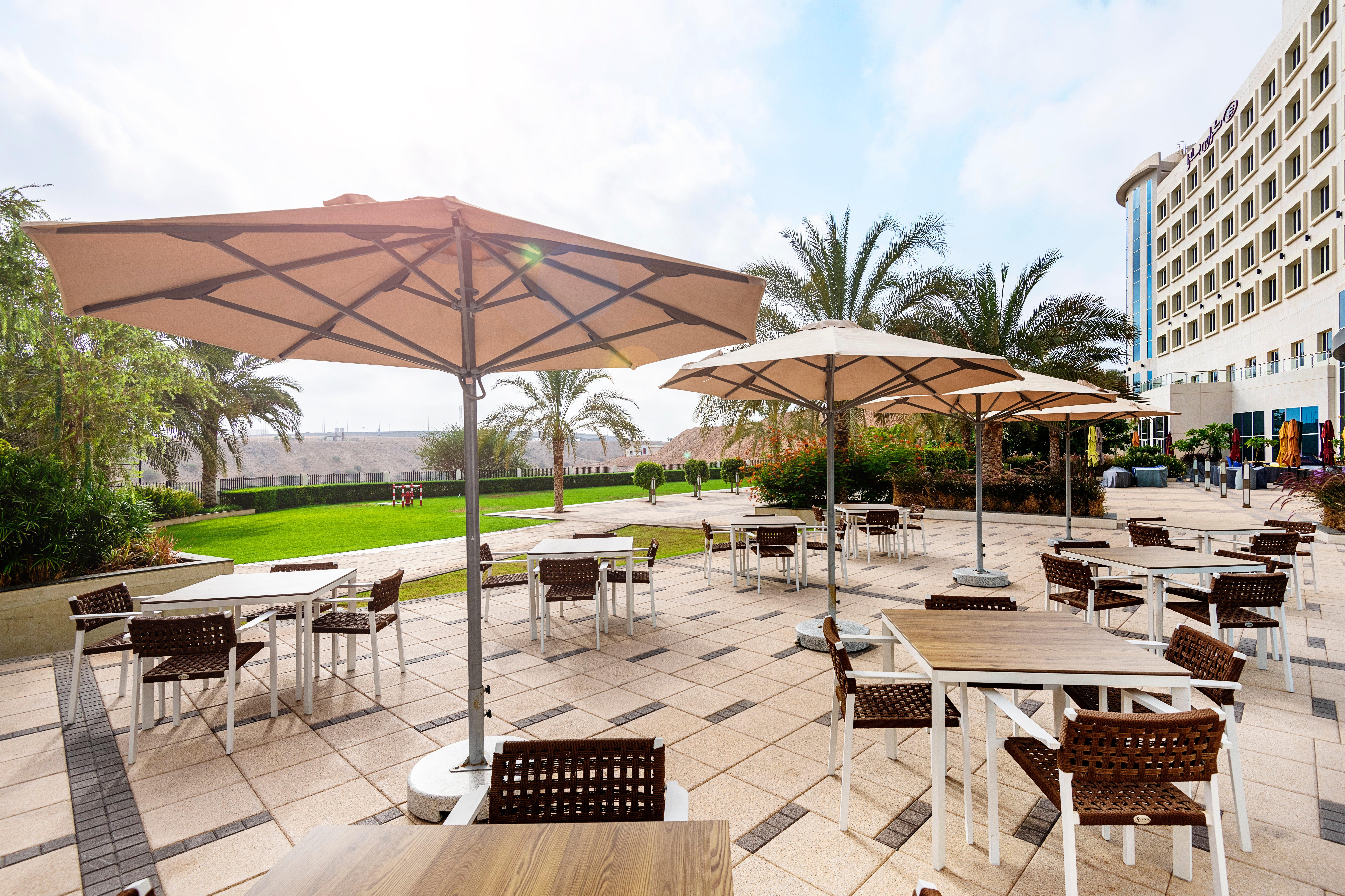Hotel Crowne Plaza Muscat Ocec By Ihg Esterno foto