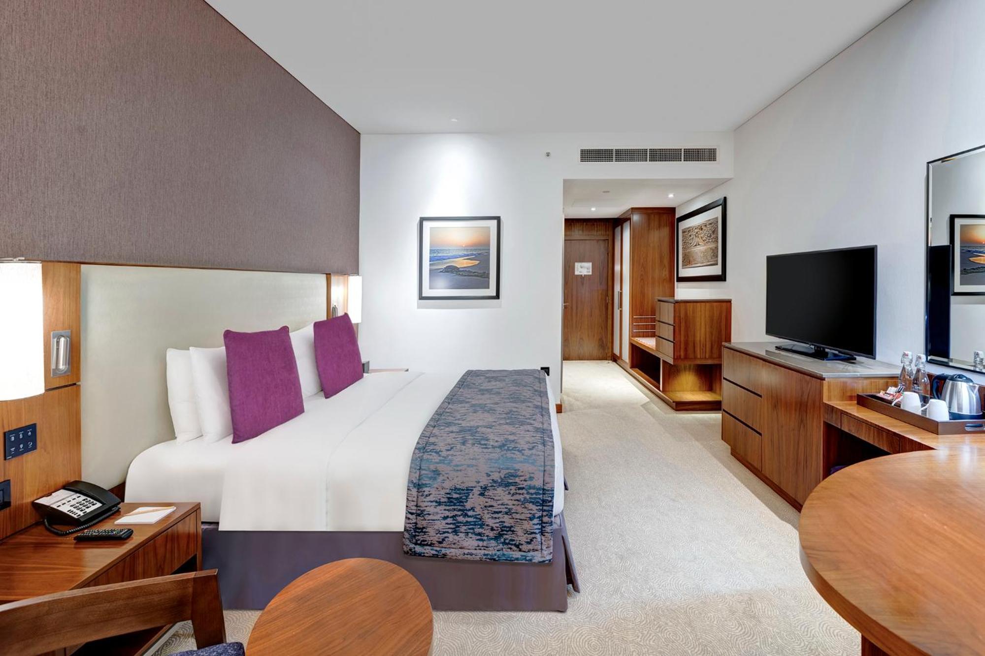 Hotel Crowne Plaza Muscat Ocec By Ihg Esterno foto
