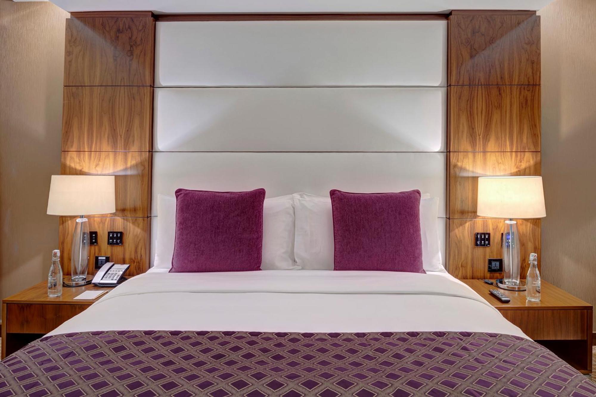 Hotel Crowne Plaza Muscat Ocec By Ihg Esterno foto