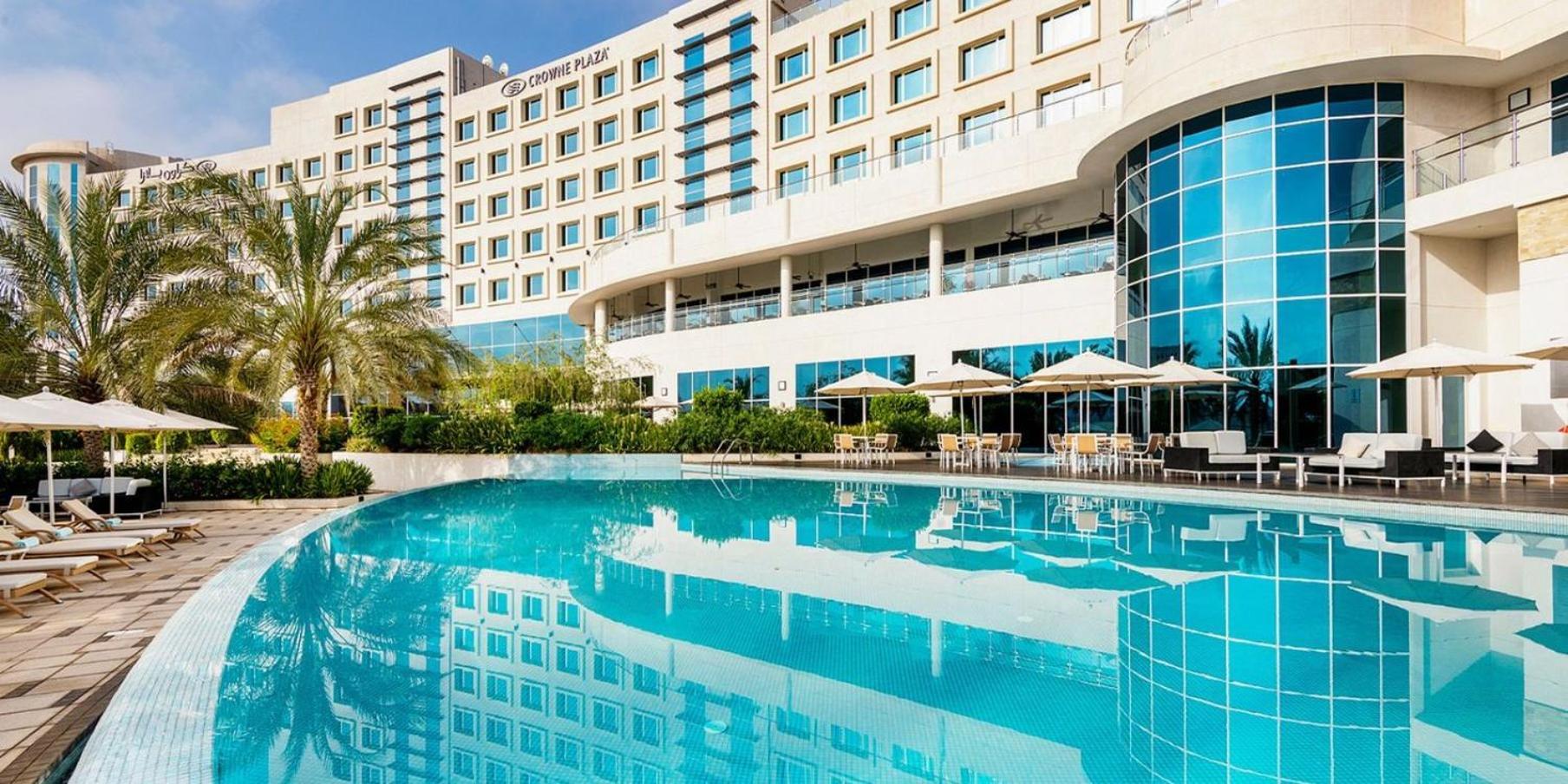 Hotel Crowne Plaza Muscat Ocec By Ihg Esterno foto