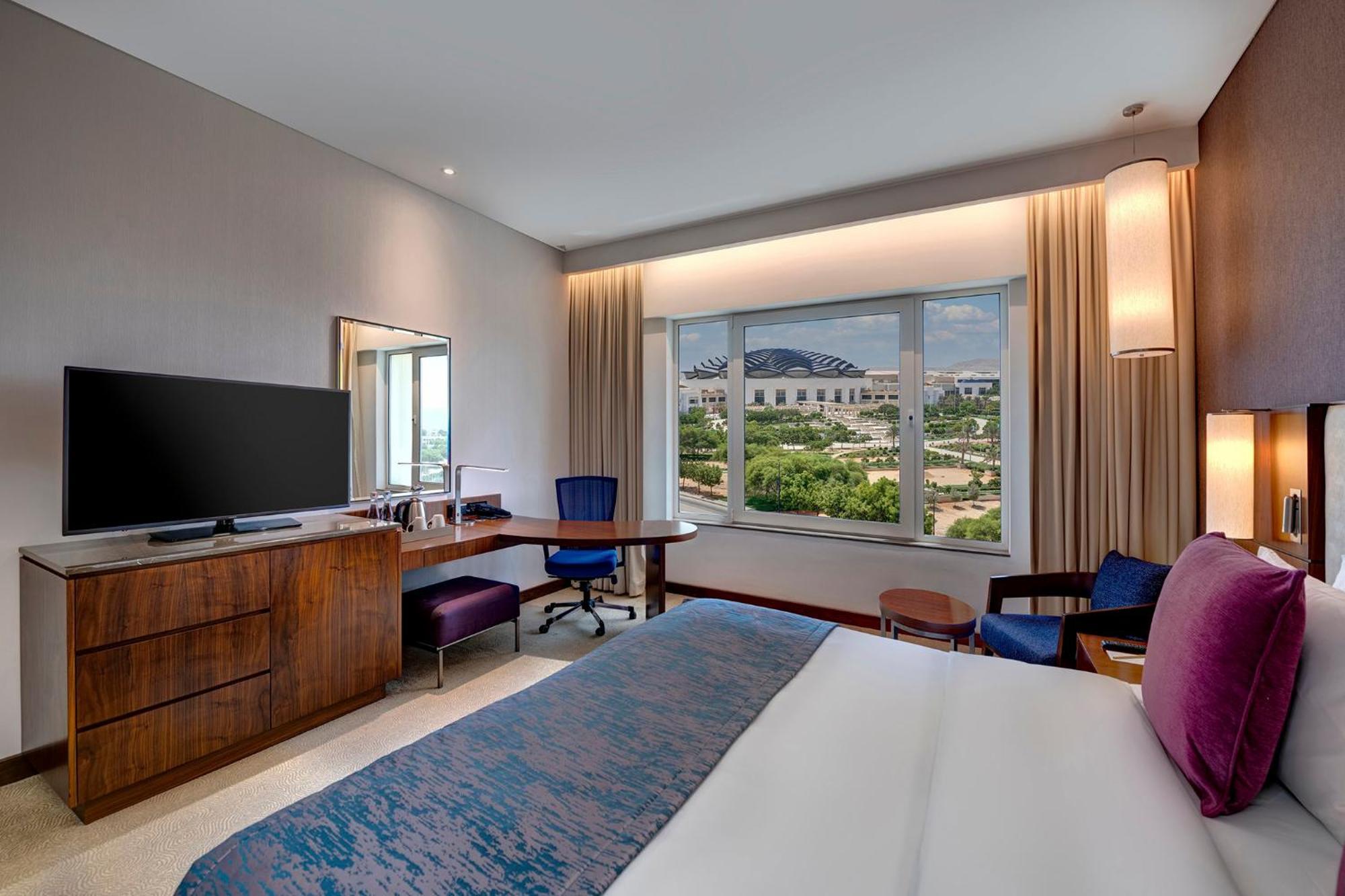 Hotel Crowne Plaza Muscat Ocec By Ihg Esterno foto