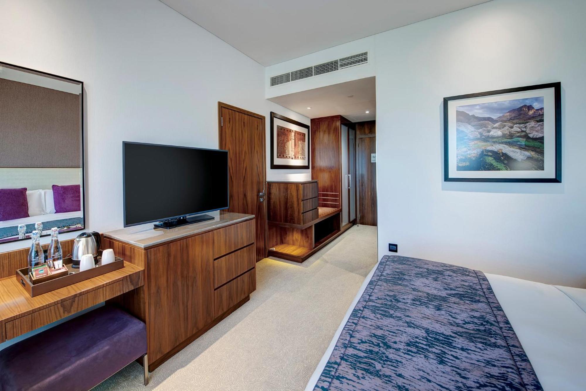 Hotel Crowne Plaza Muscat Ocec By Ihg Esterno foto