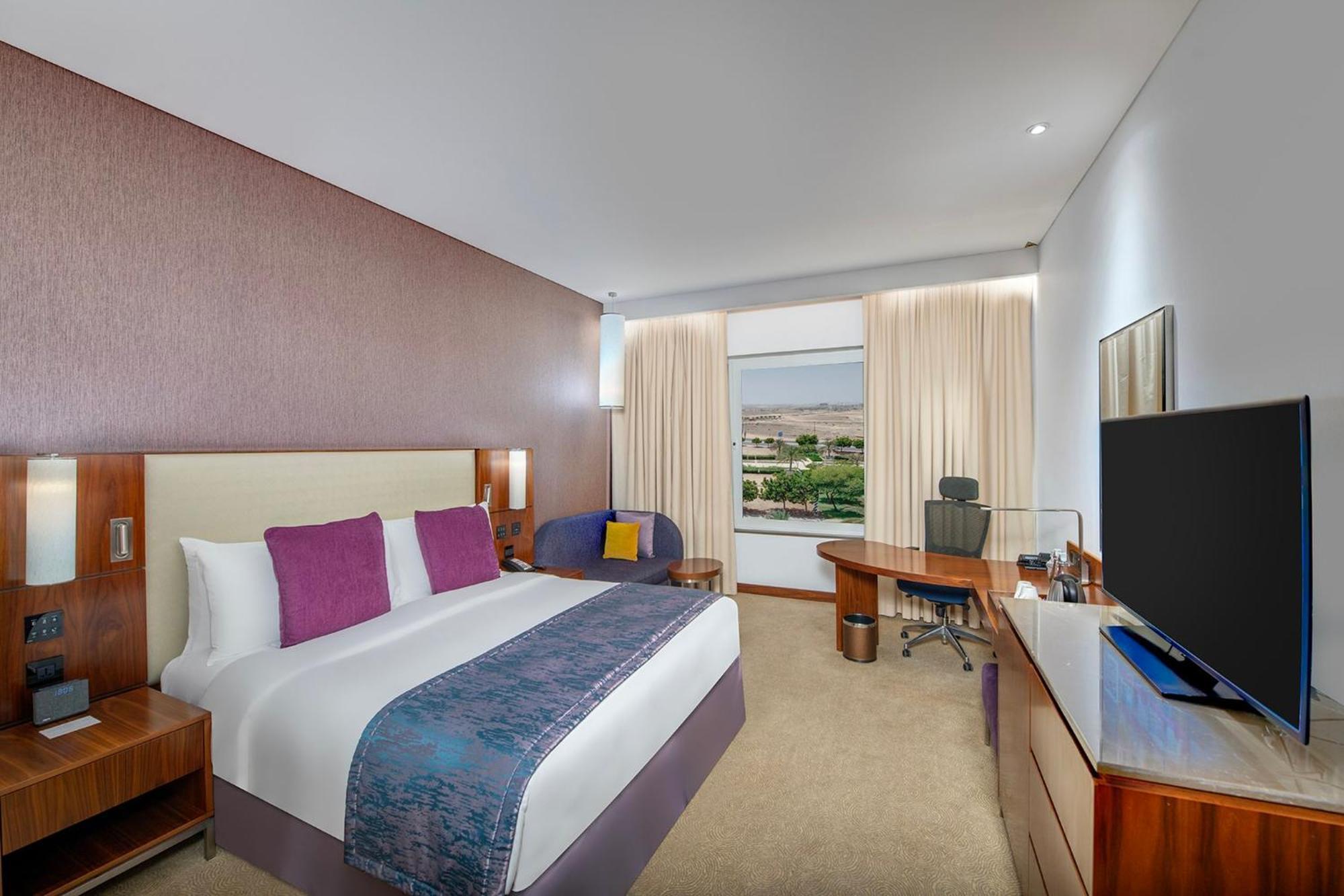 Hotel Crowne Plaza Muscat Ocec By Ihg Esterno foto